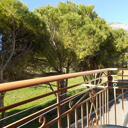 Afrodite Spacious Apartments! アパートホテル Agia Efimia