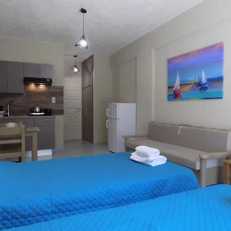 Afrodite Spacious Apartments! アパートホテル Agia Efimia