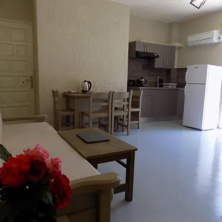 Afrodite Spacious Apartments! 3*