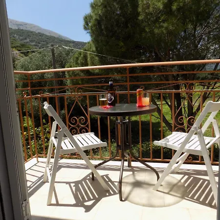 Afrodite Spacious Apartments! 2*