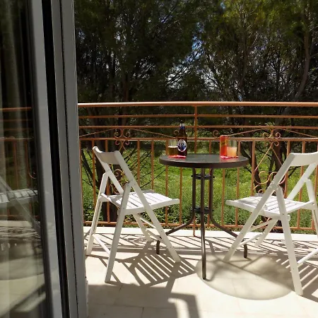 아파트호텔 Afrodite Spacious Apartments! Agia Efimia