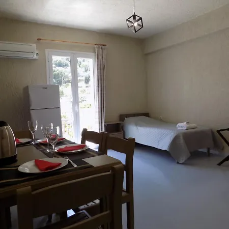 アパートホテル Afrodite Spacious Apartments!