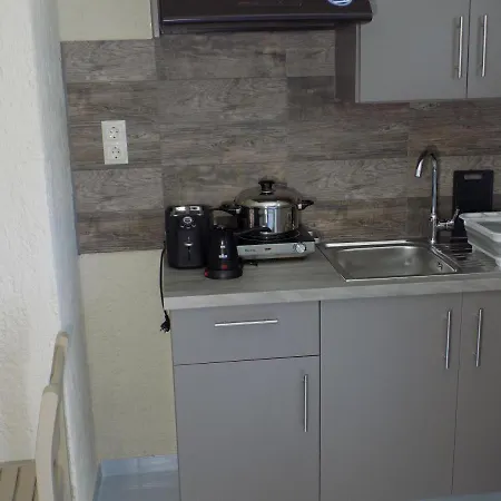 Afrodite Spacious Apartments! 2*