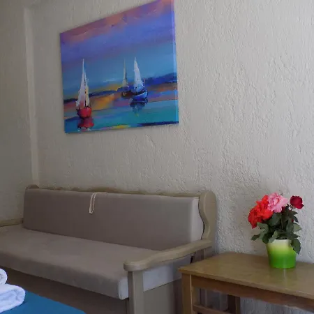 アパートホテル Afrodite Spacious Apartments! Agia Efimia