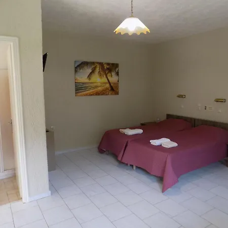 아파트호텔 Afrodite Spacious Apartments! 2*