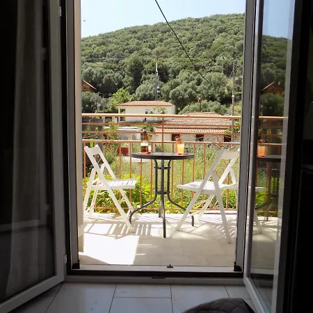 Afrodite Spacious Apartments! 아파트호텔 2*
