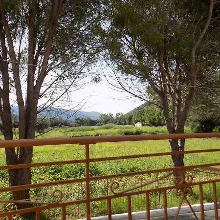 아파트호텔 Afrodite Spacious Apartments! 2*
