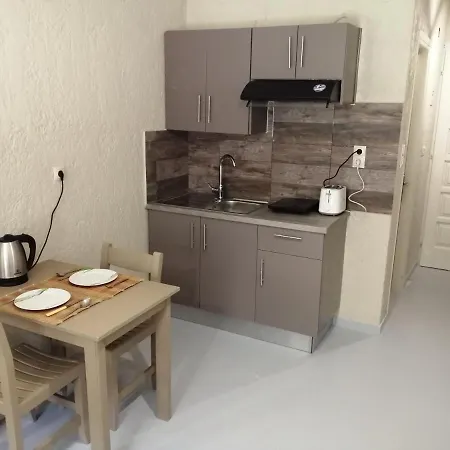 Afrodite Spacious Apartments! Hotel apartamentowy Agia Efimia