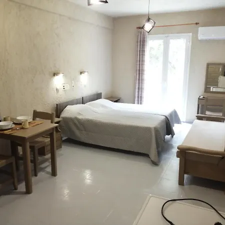 Afrodite Spacious Apartments! Hotel apartamentowy Agia Efimia