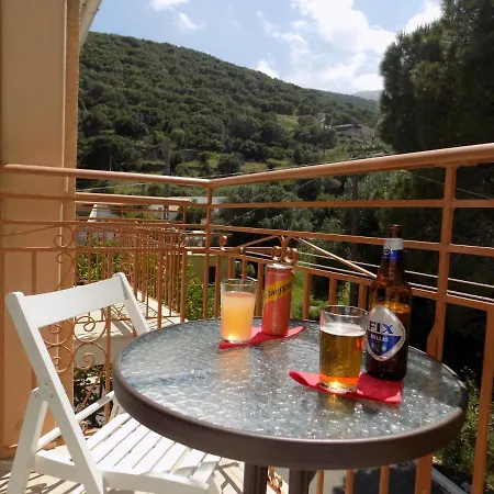 Ξενοδοχείο με διαμερίσματα Afrodite Spacious Apartments!