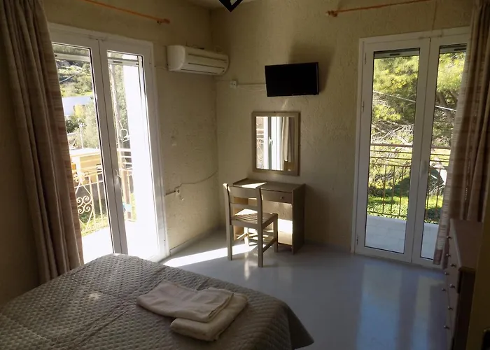 Aparthotel Afrodite Spacious Apartments! 3*