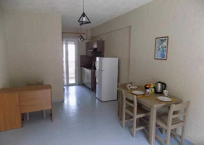 Afrodite Spacious Apartments! Aparthotel