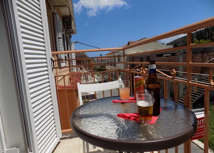 Afrodite Spacious Apartments! Aparthotel Agia Efimia