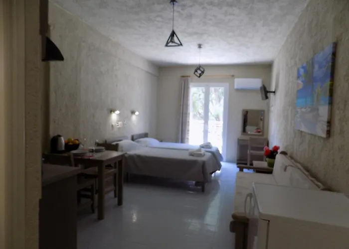 Afrodite Spacious Apartments! Aparthotel 3*